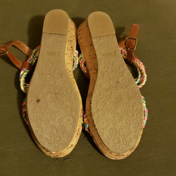 Girls size 3 sandals - Picture 2 of 4